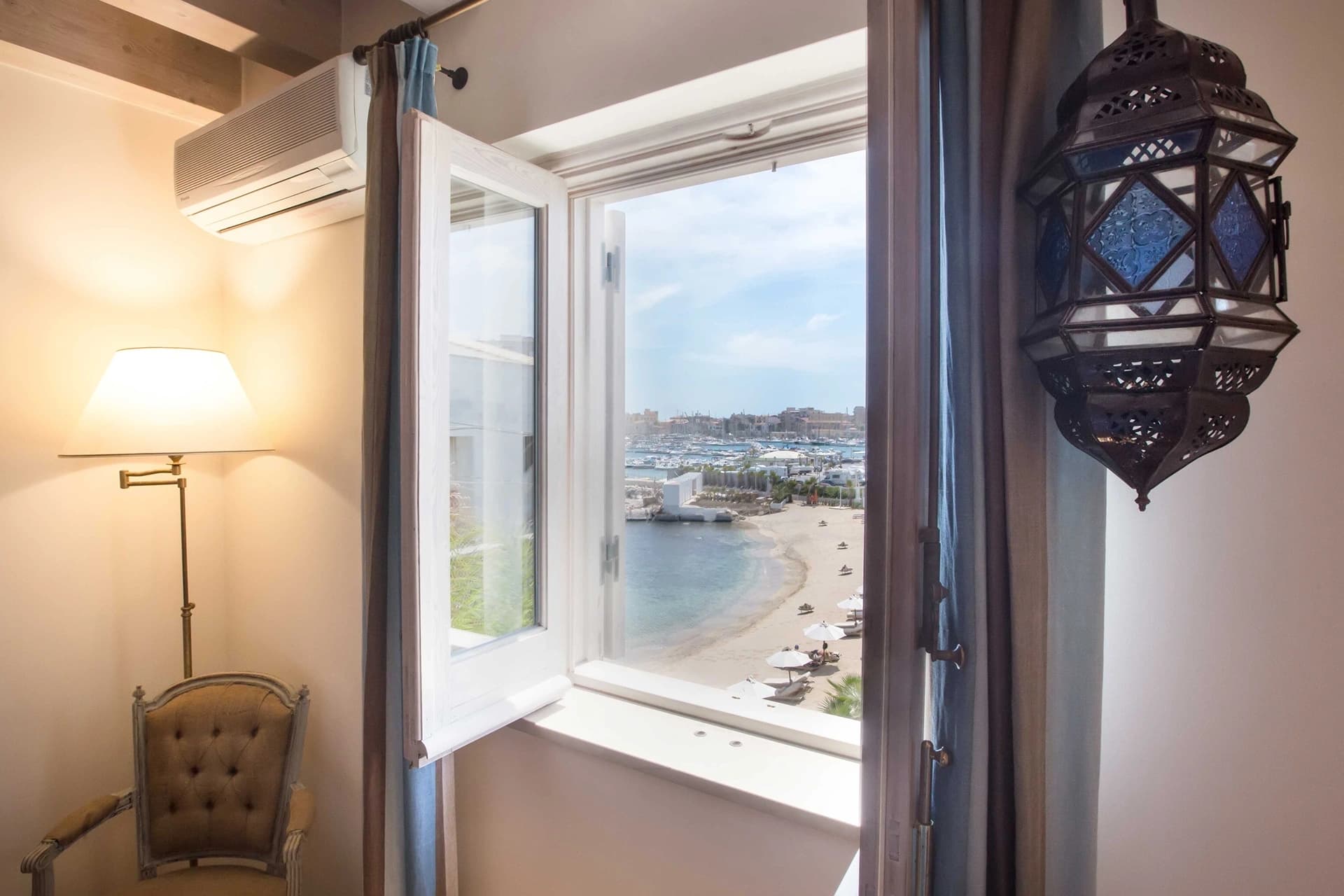 Standard View Room, interior