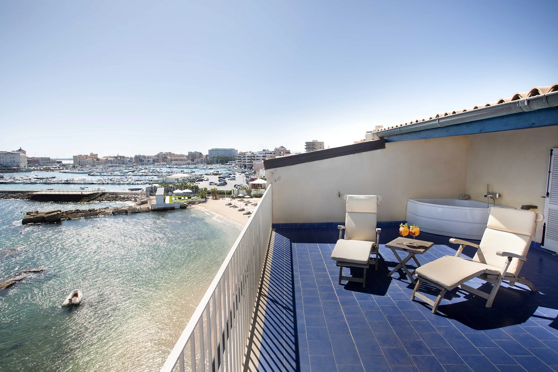 Suite Coral Room — 5