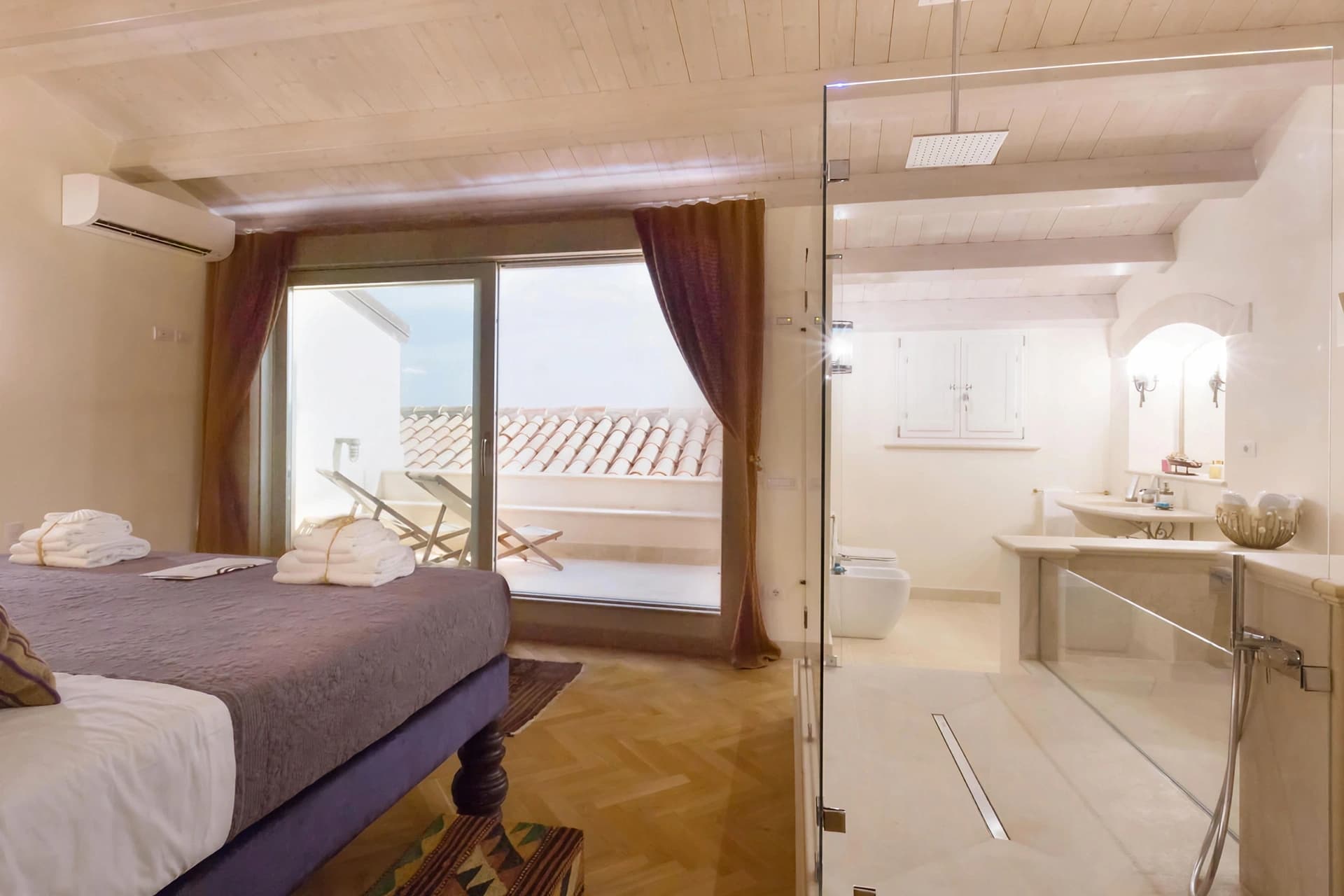 Suite Rais Room, interior